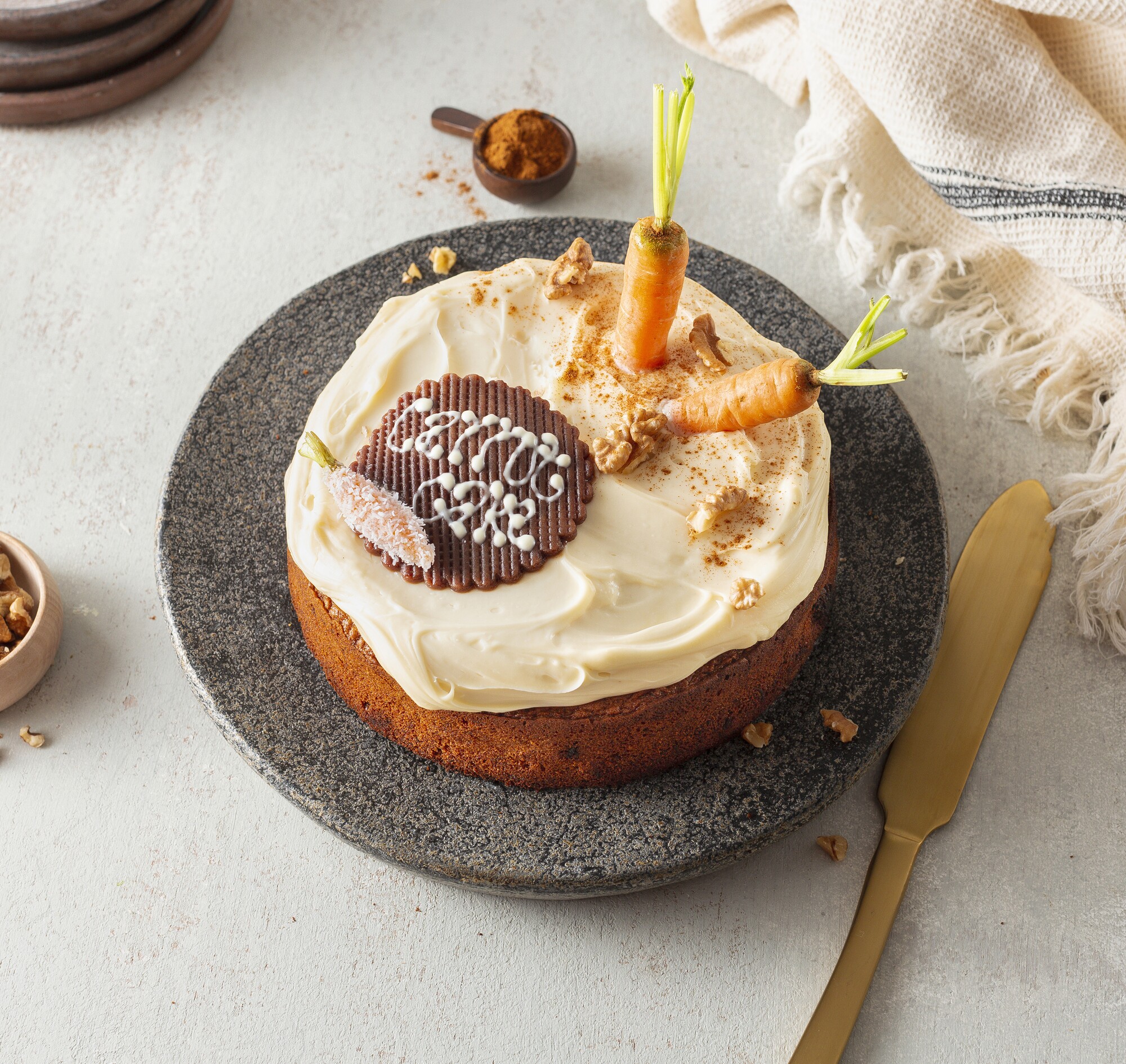 Carrot cake met cream cheese frosting recept 24Kitchen